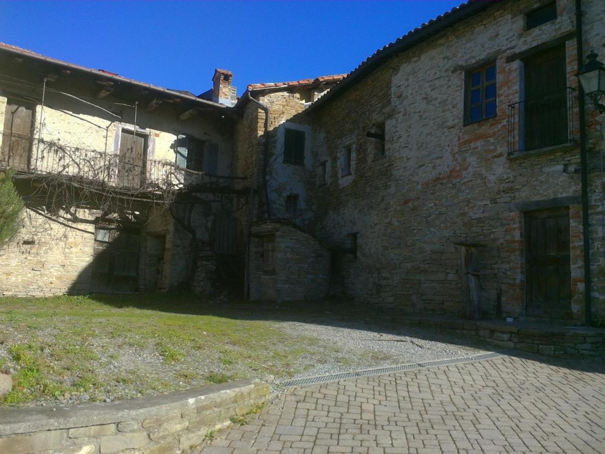 Magiche Langhe Bed & Breakfast Paroldo Eksteriør bilde